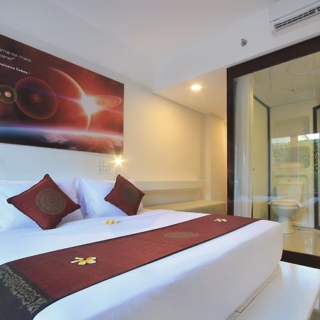 Mars City Hotel Denpasar Extérieur photo