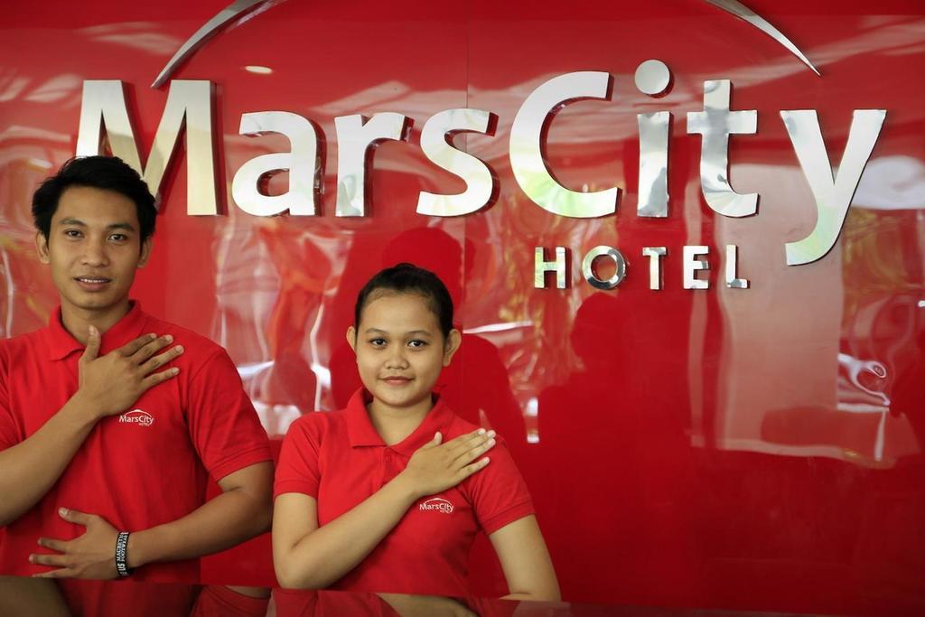 Mars City Hotel Denpasar Extérieur photo